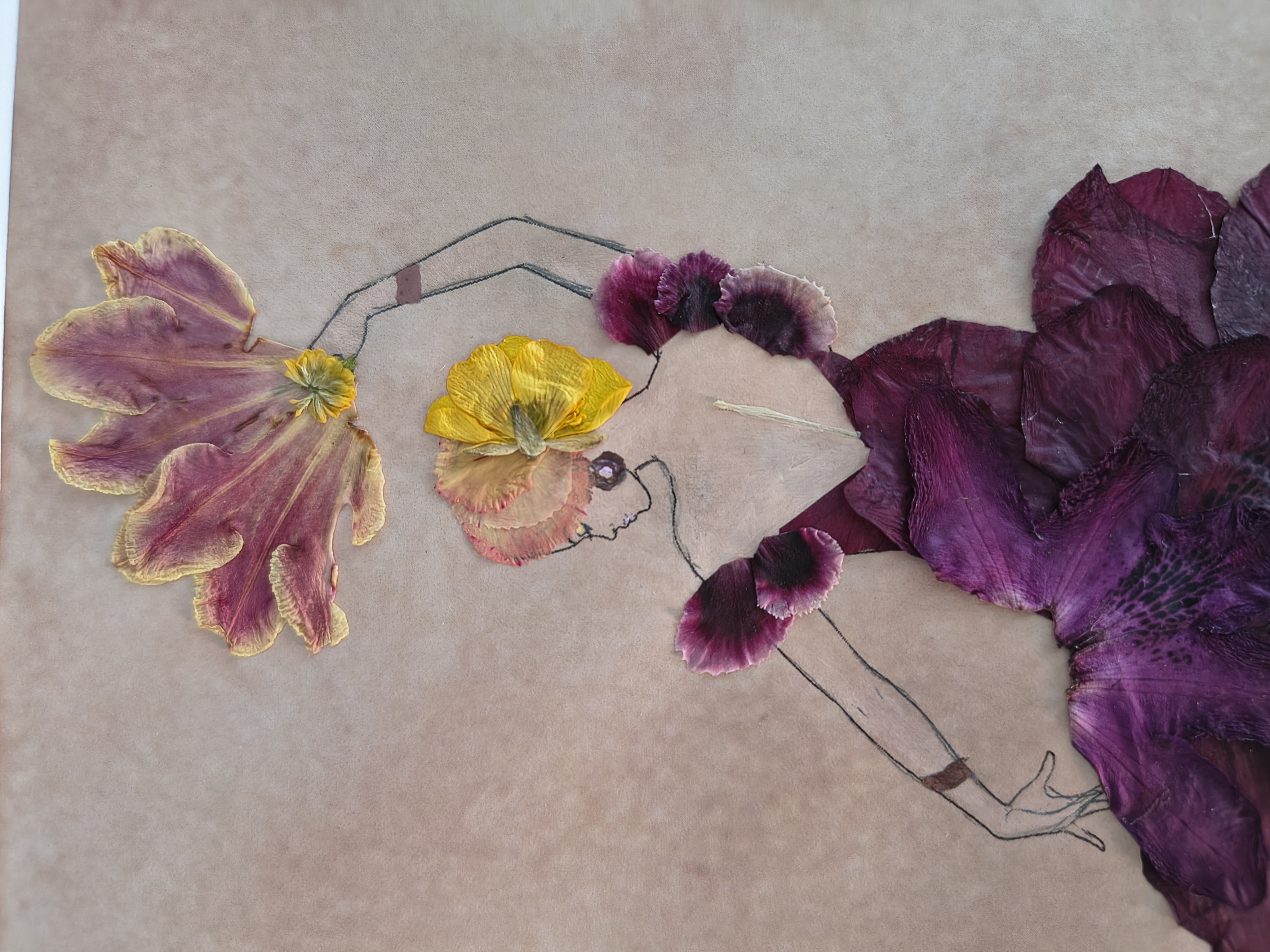She Lifted the Bloom, photo 3