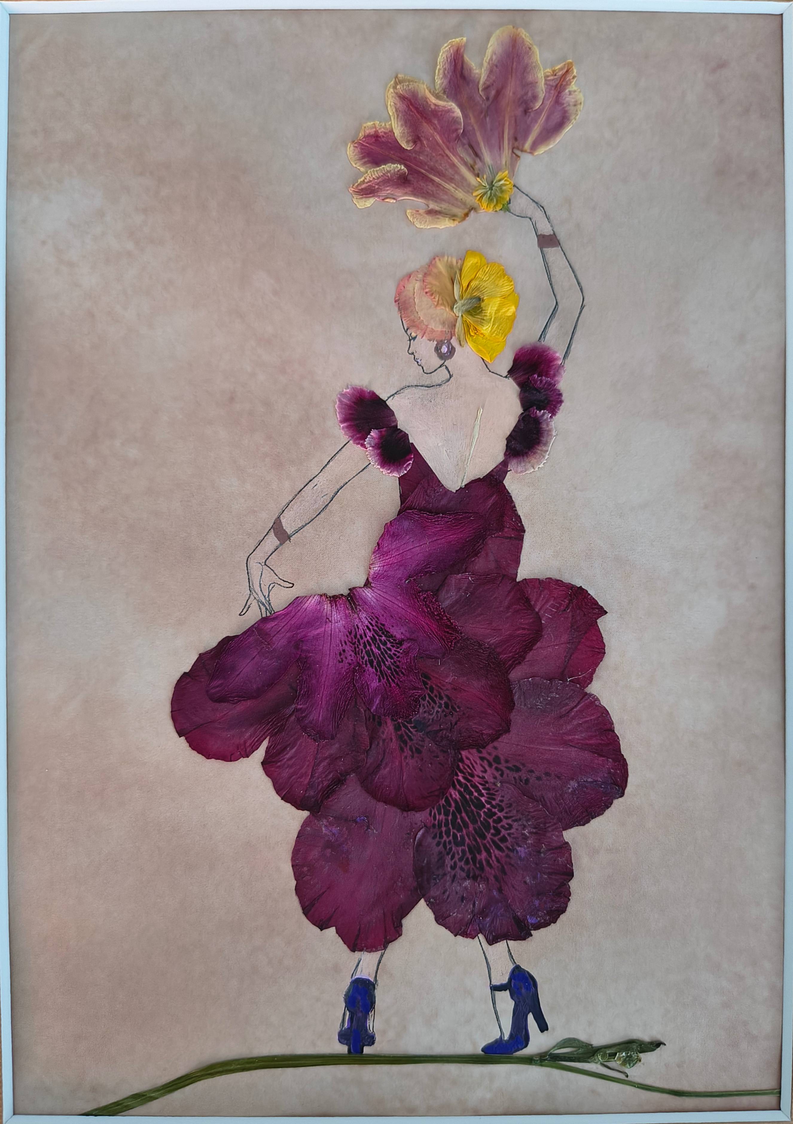 She Lifted the Bloom, photo 2
