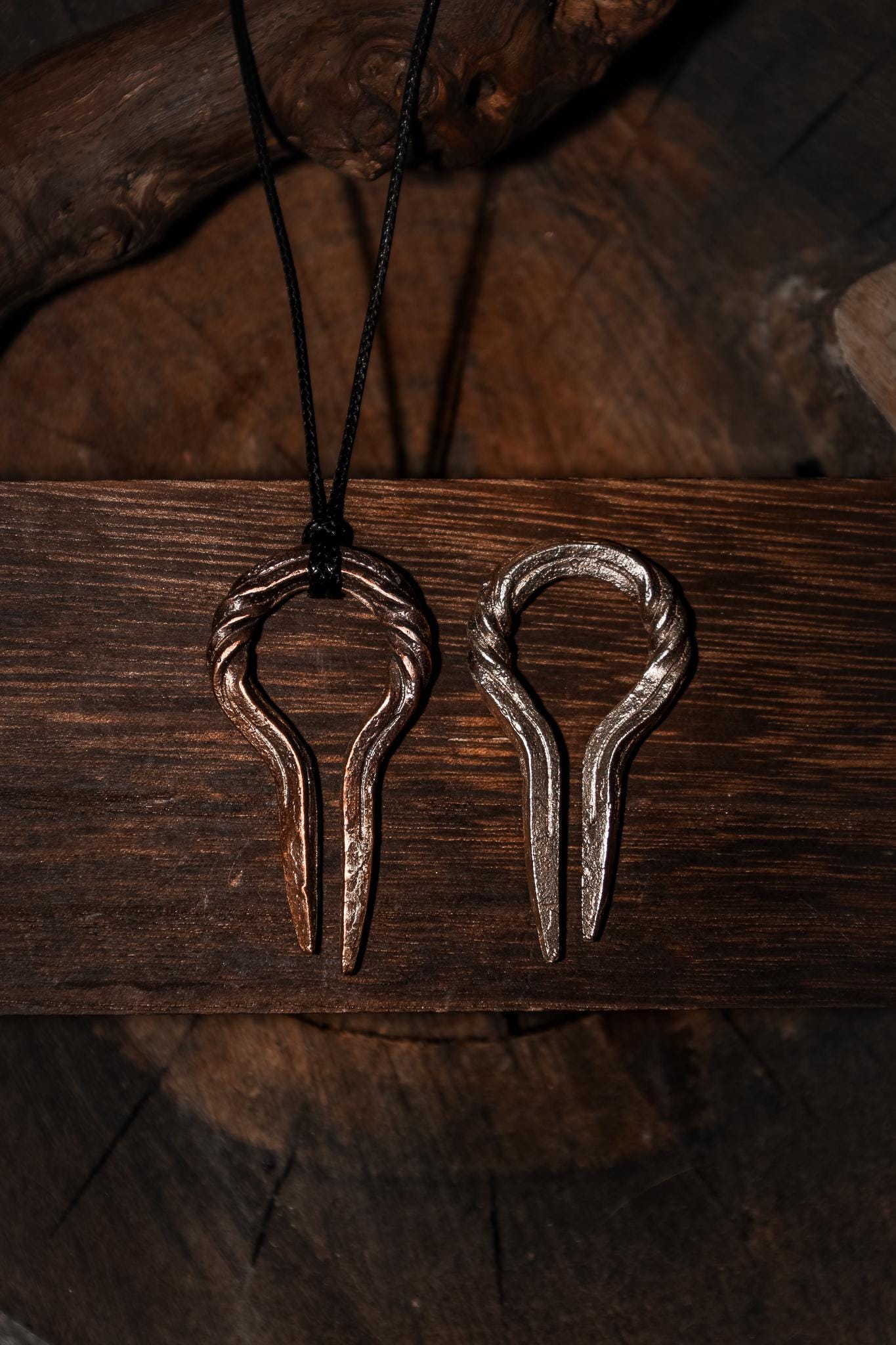 Hollow Sun - Bronze Talisman, Dark Fantasy pendant, photo 4