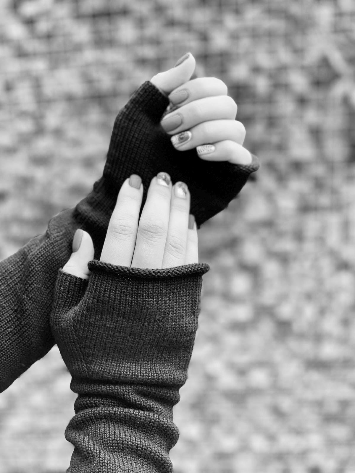 Pure Cashmere Fingerless Gloves - Seamless Unisex Wrist Warmers, separated thumb, photo 6