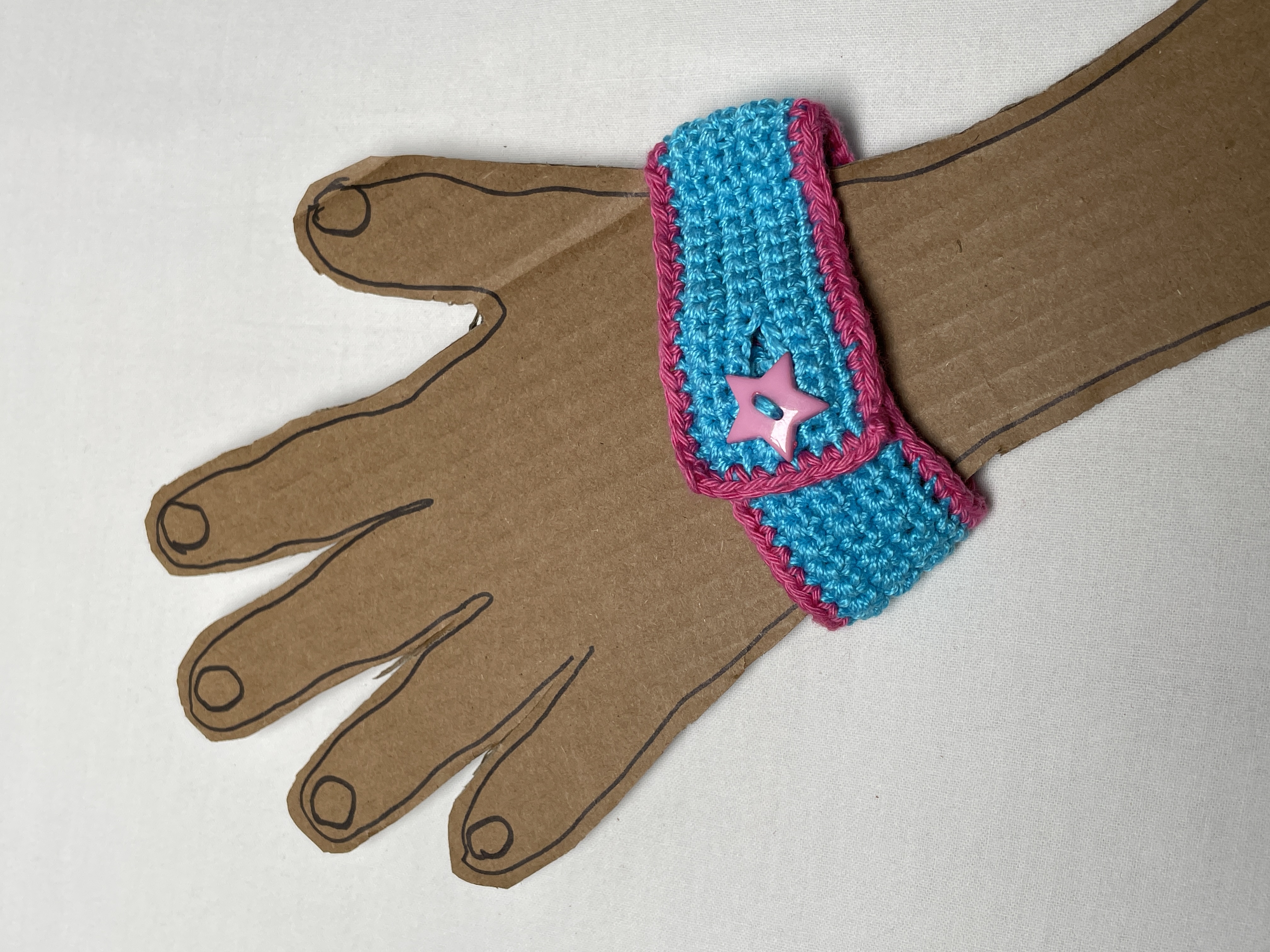 Crochet wristband, turquoise and pink, photo 2