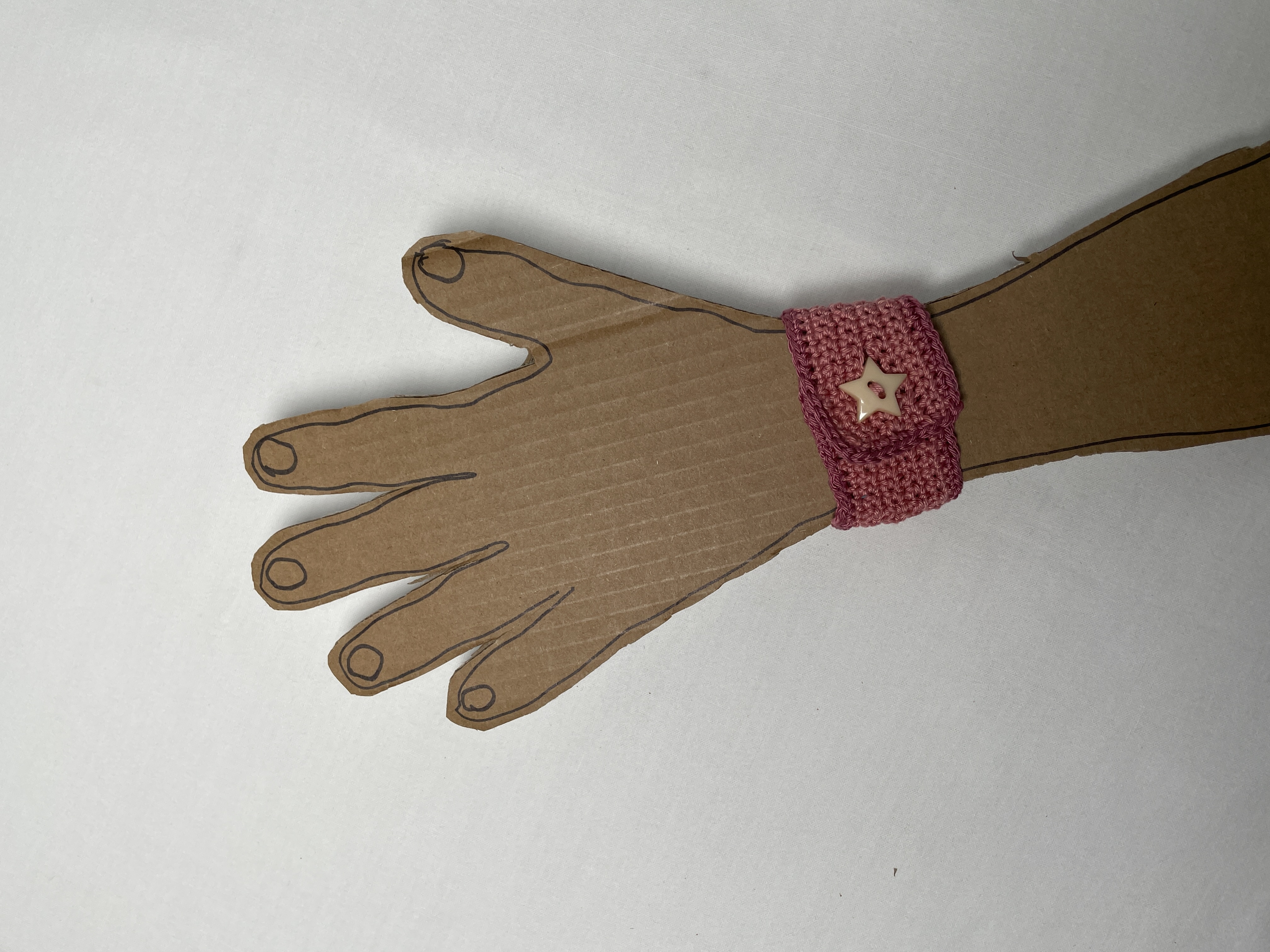 Crochet wristband, soft pink, photo 2