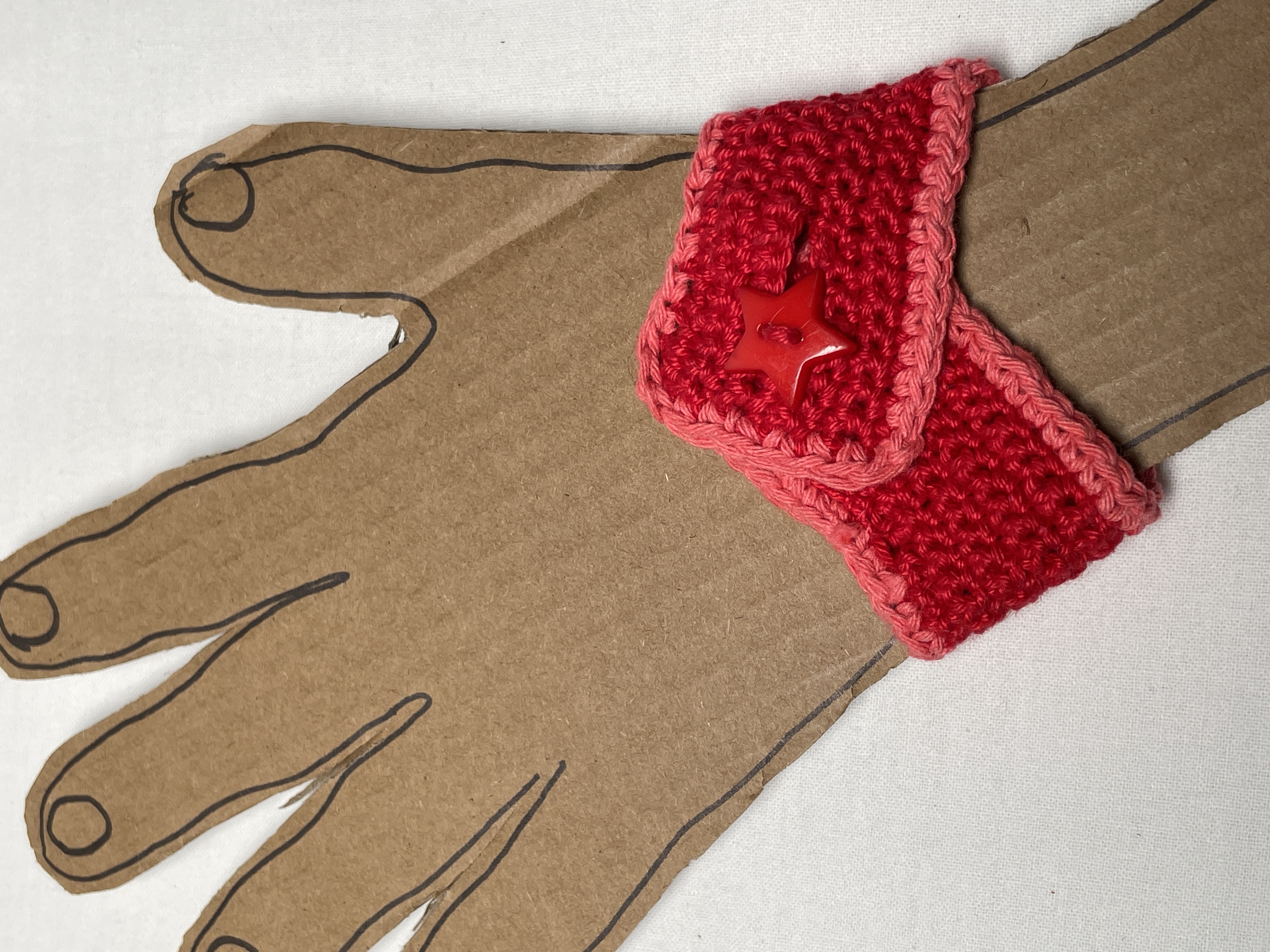 Crochet wristband, red, photo 3