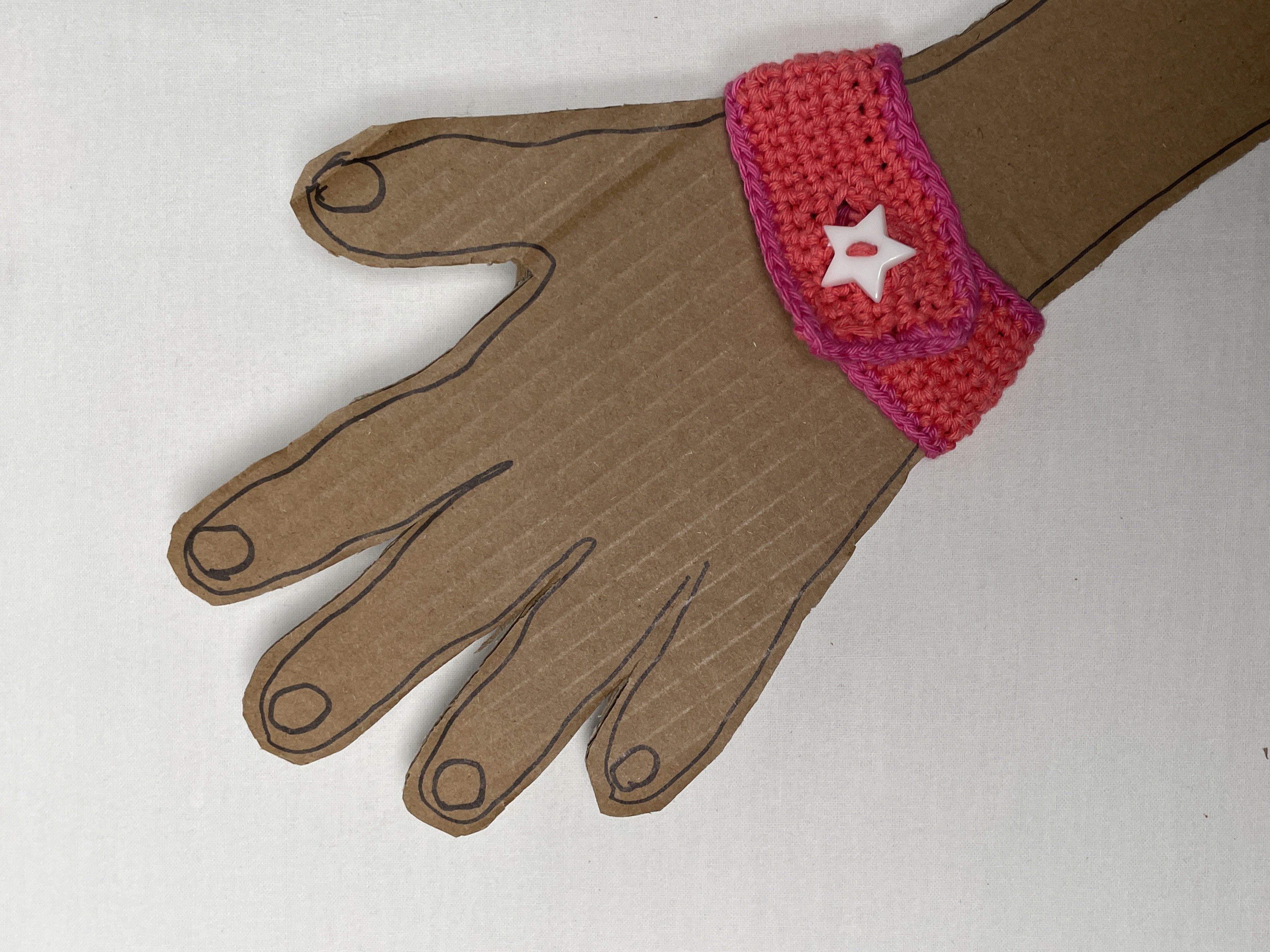 Crochet wristband, coral and pink, photo 2