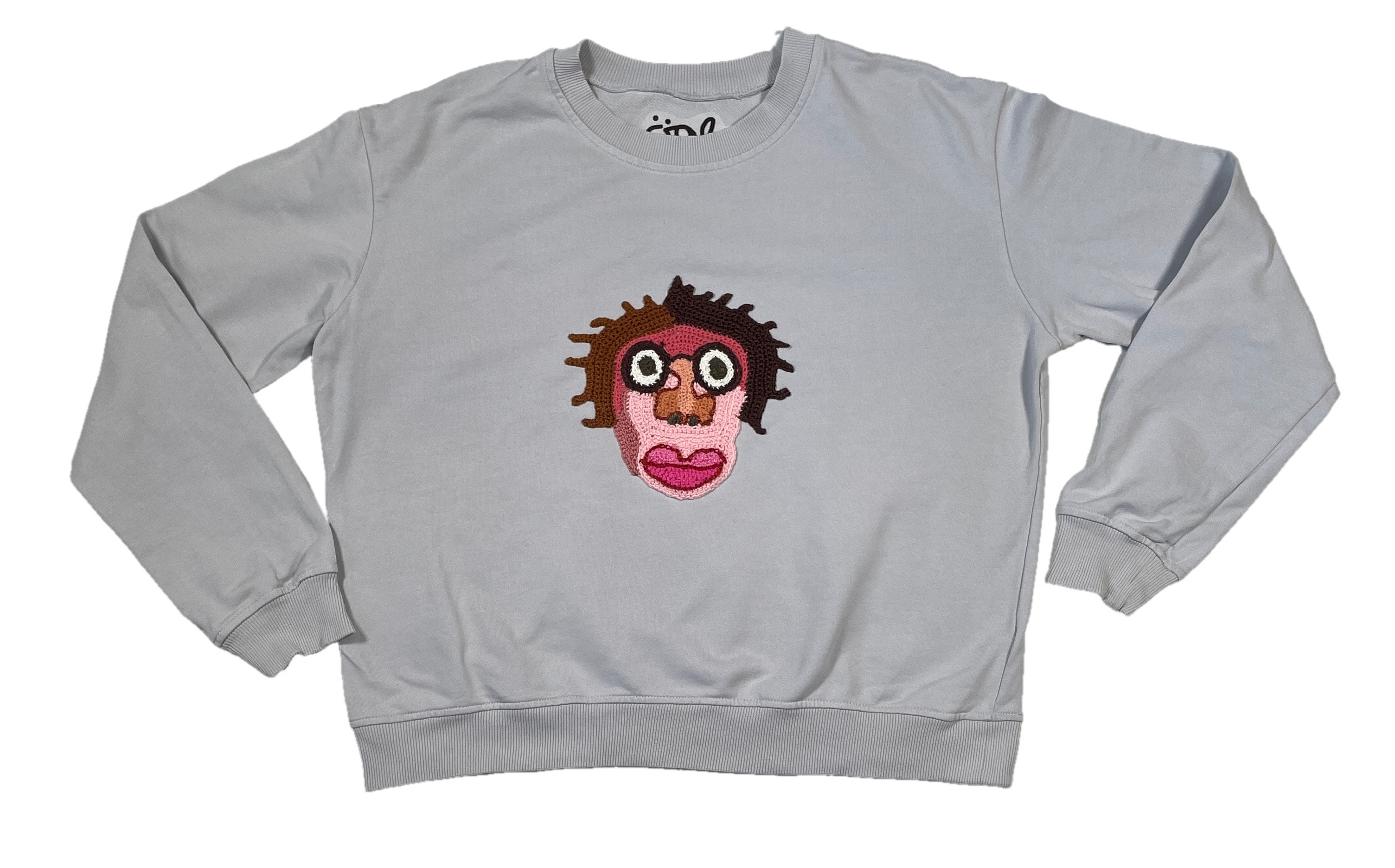 Wear A Smile, upcycled sweatshirt with crochet decor, grey, size L.