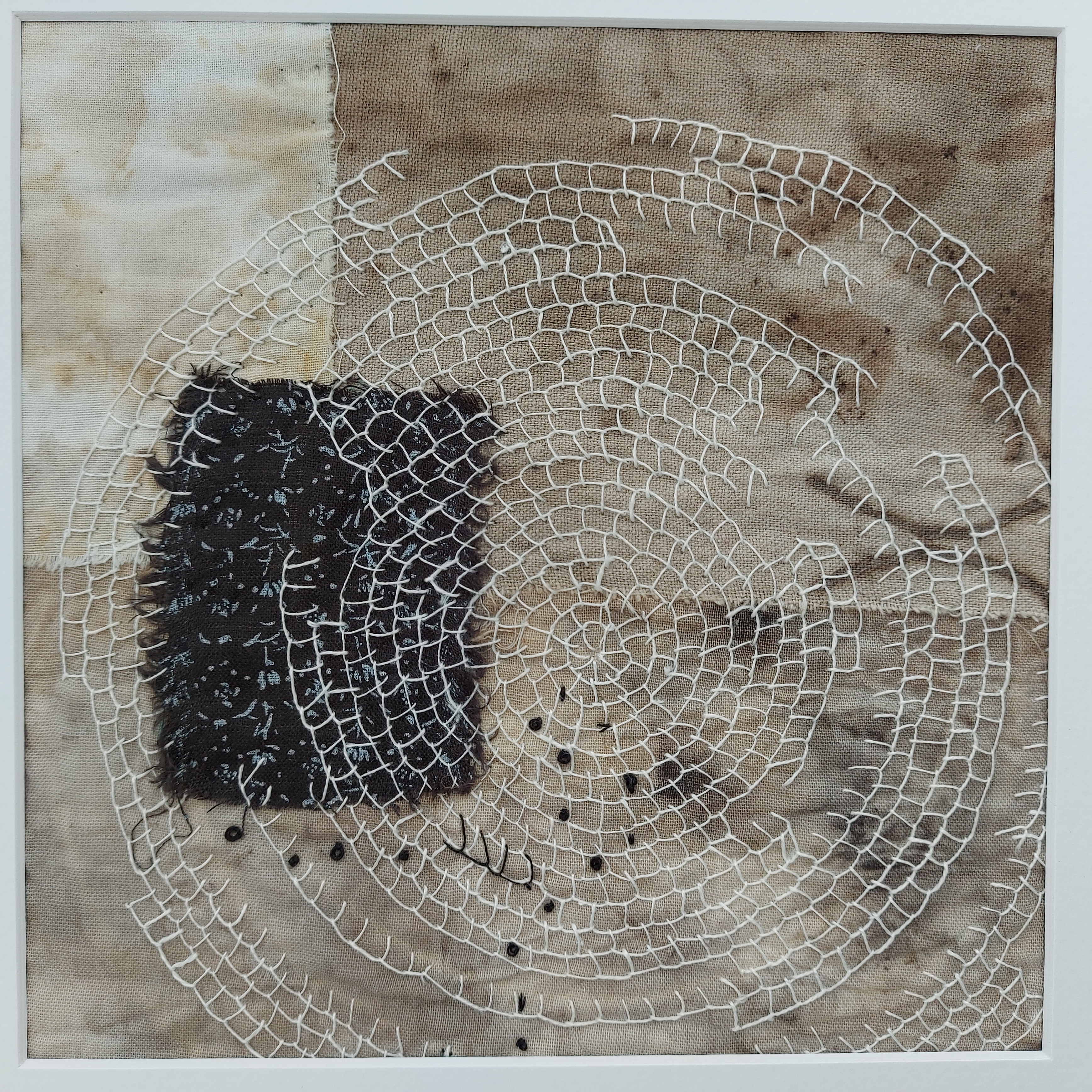 Circle of life 5 - textile artwork, photo 4