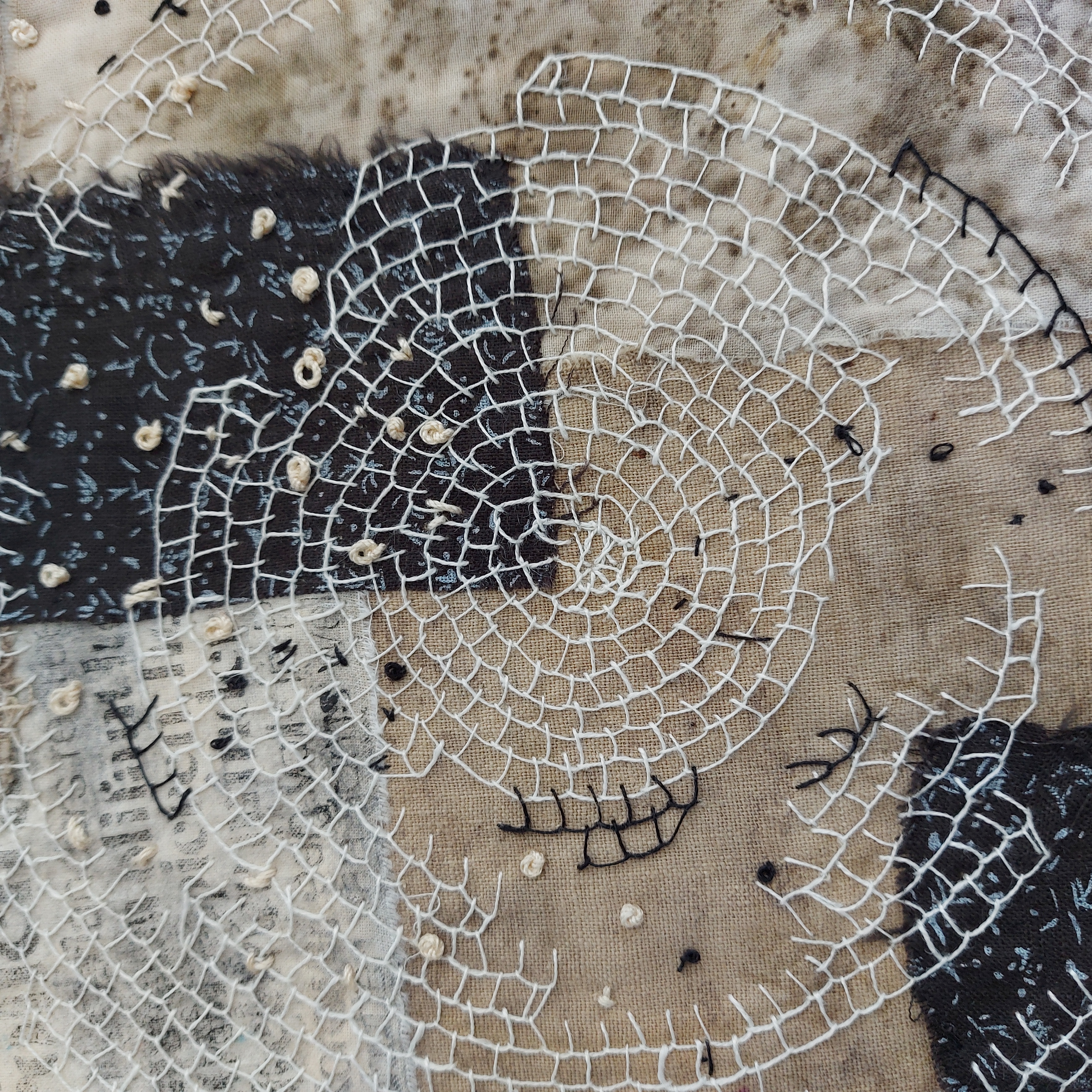 Circle of life 3 - textile artwork, photo 4