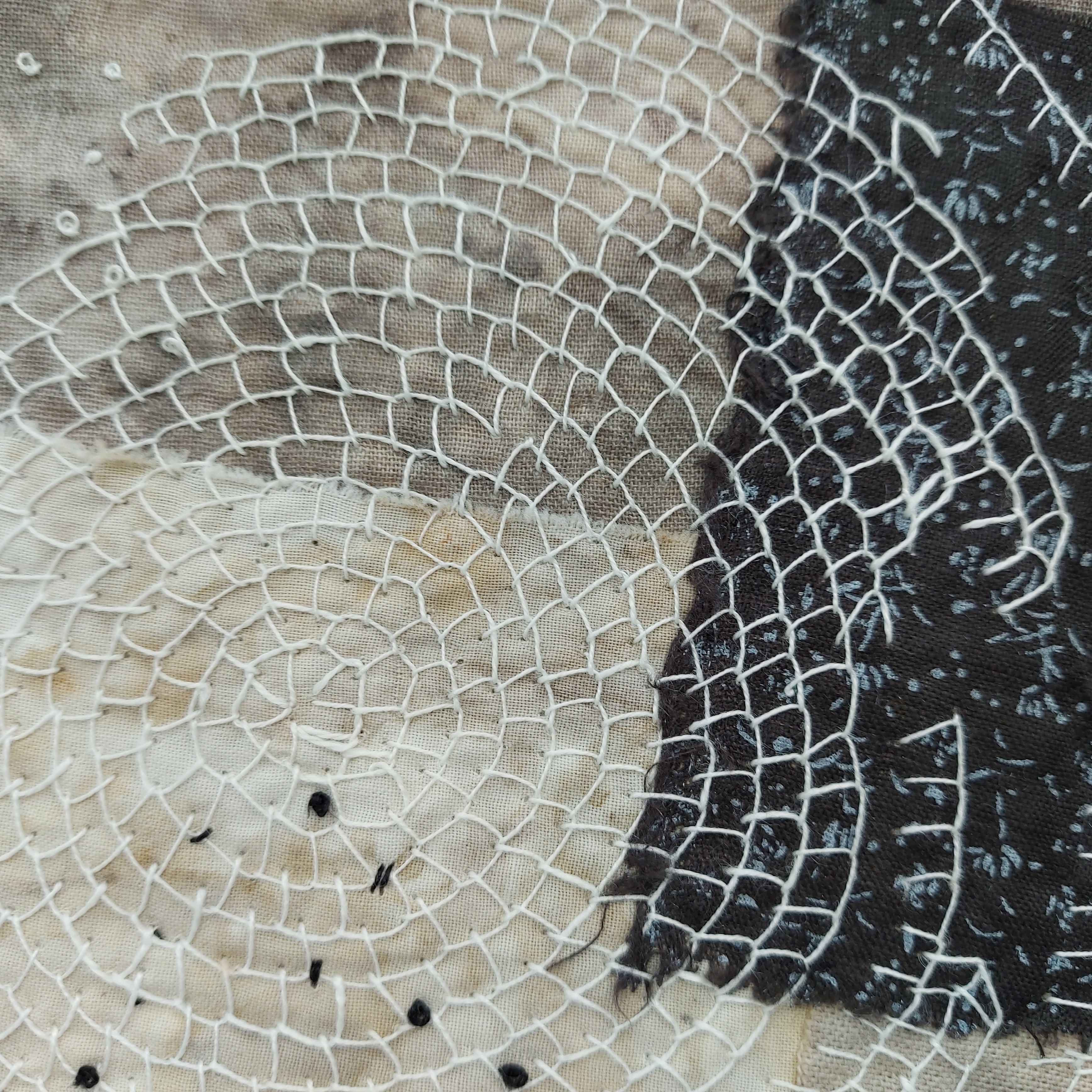 Circle of life 9 - textile artwork, photo 5