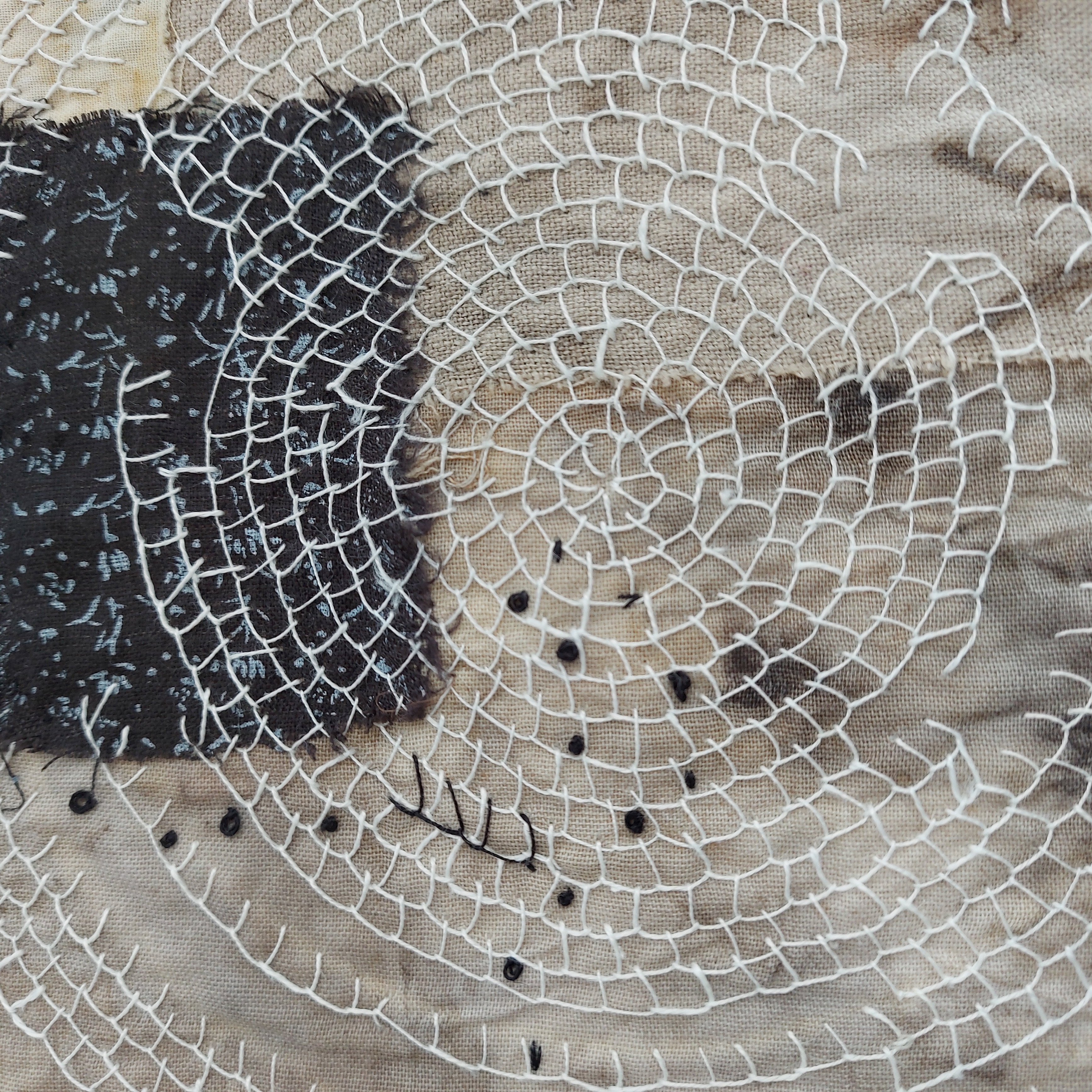 Circle of life 5 - textile artwork, photo 2