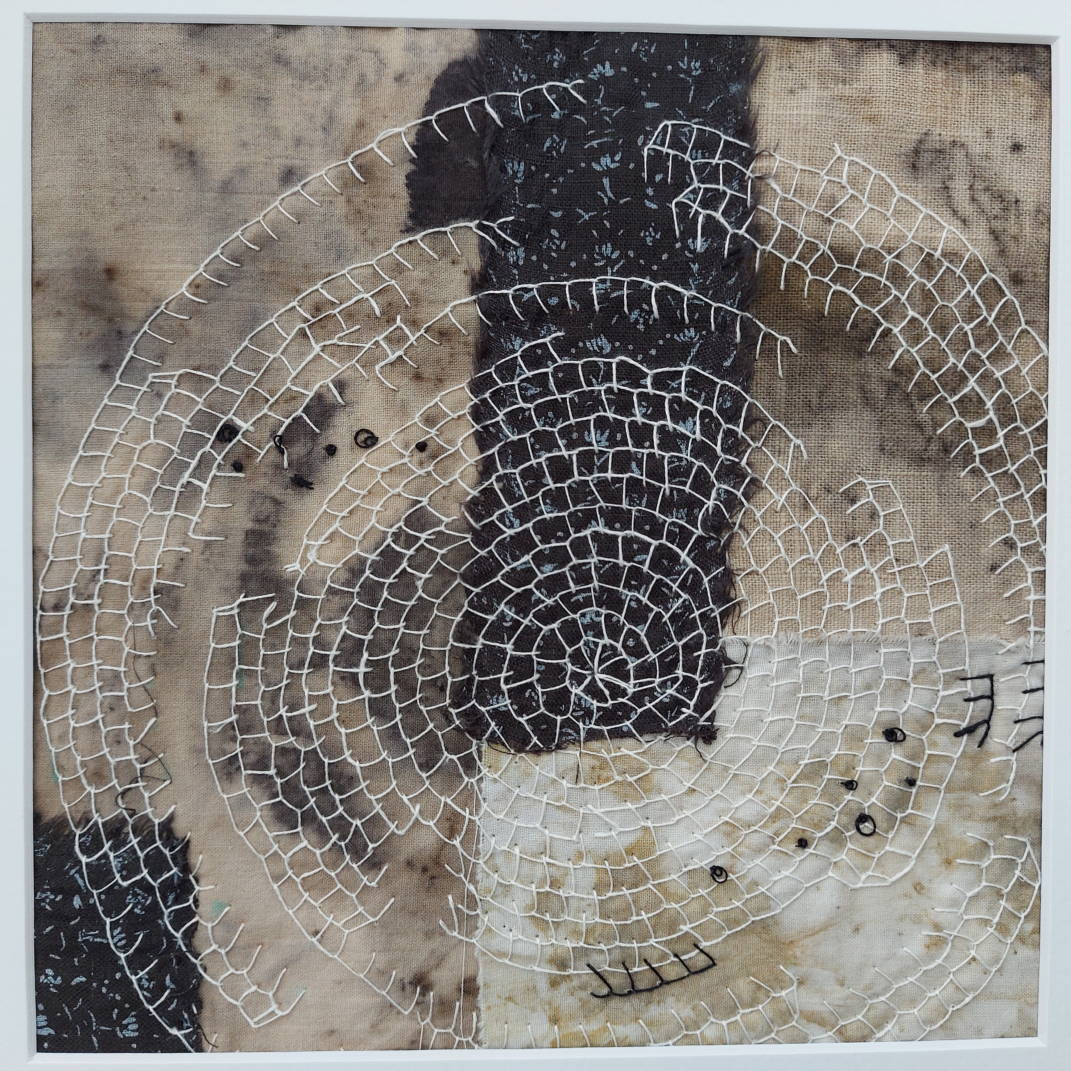 Circle of life 4 - textile artwork, photo 3