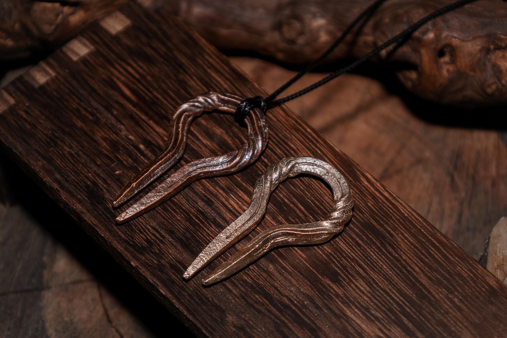 Hollow Sun - Bronze Talisman, Dark Fantasy pendant, photo 2
