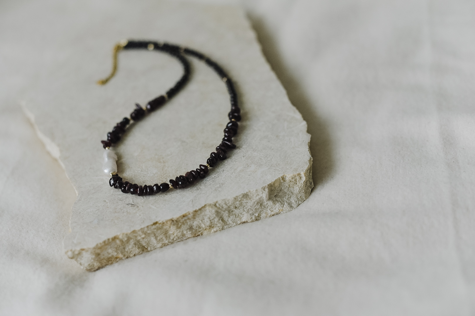 Garnet and Pearls necklace, photo 2