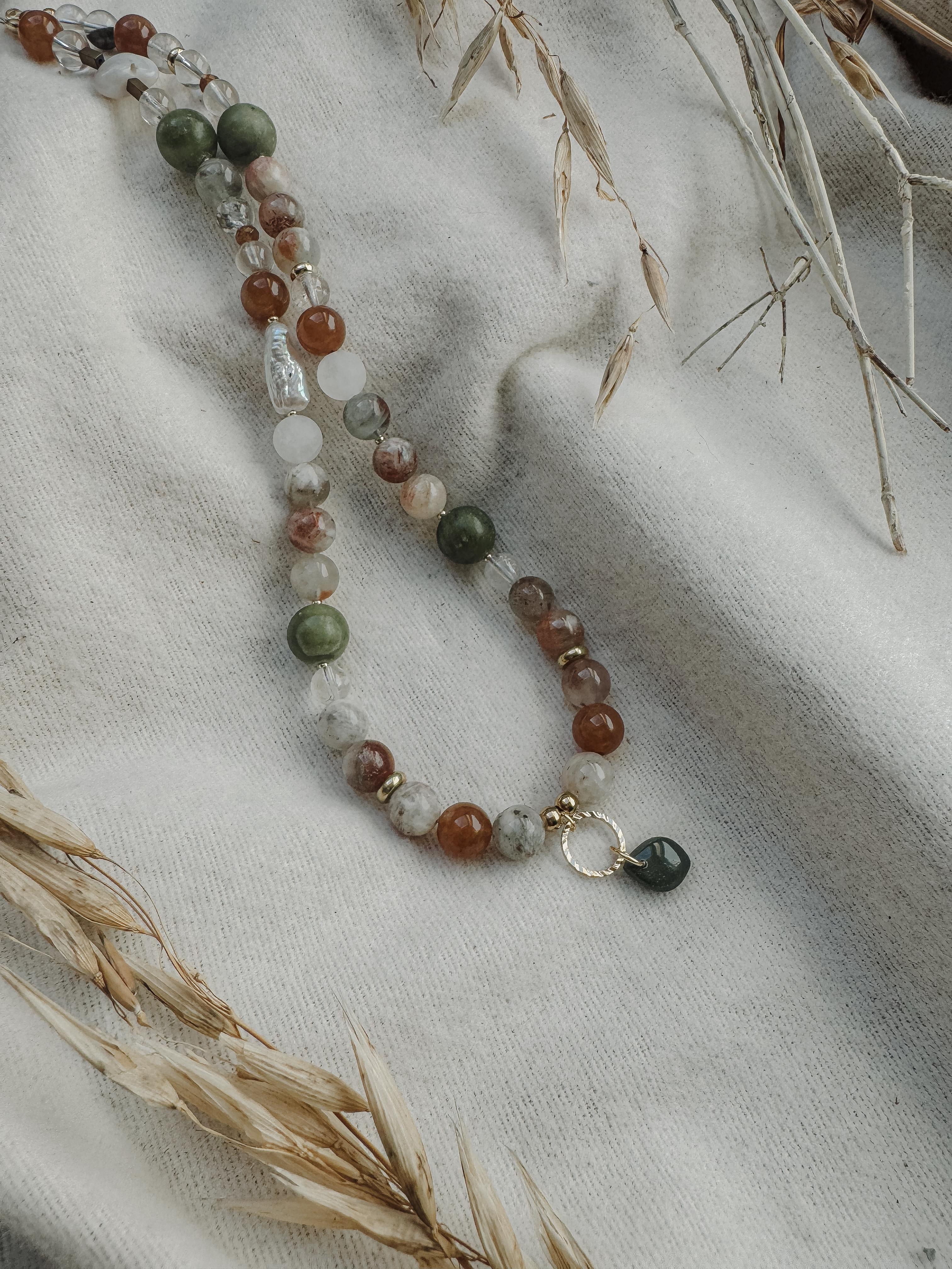 Semiprecious stones necklace with clay pendant, photo 5