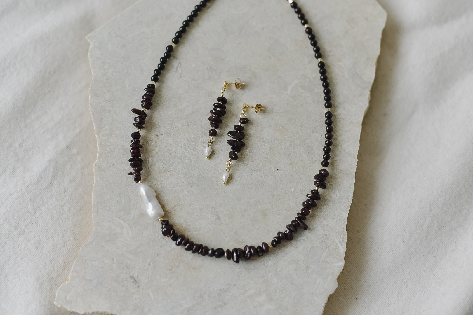 Garnet and Pearls Earrings, photo 2