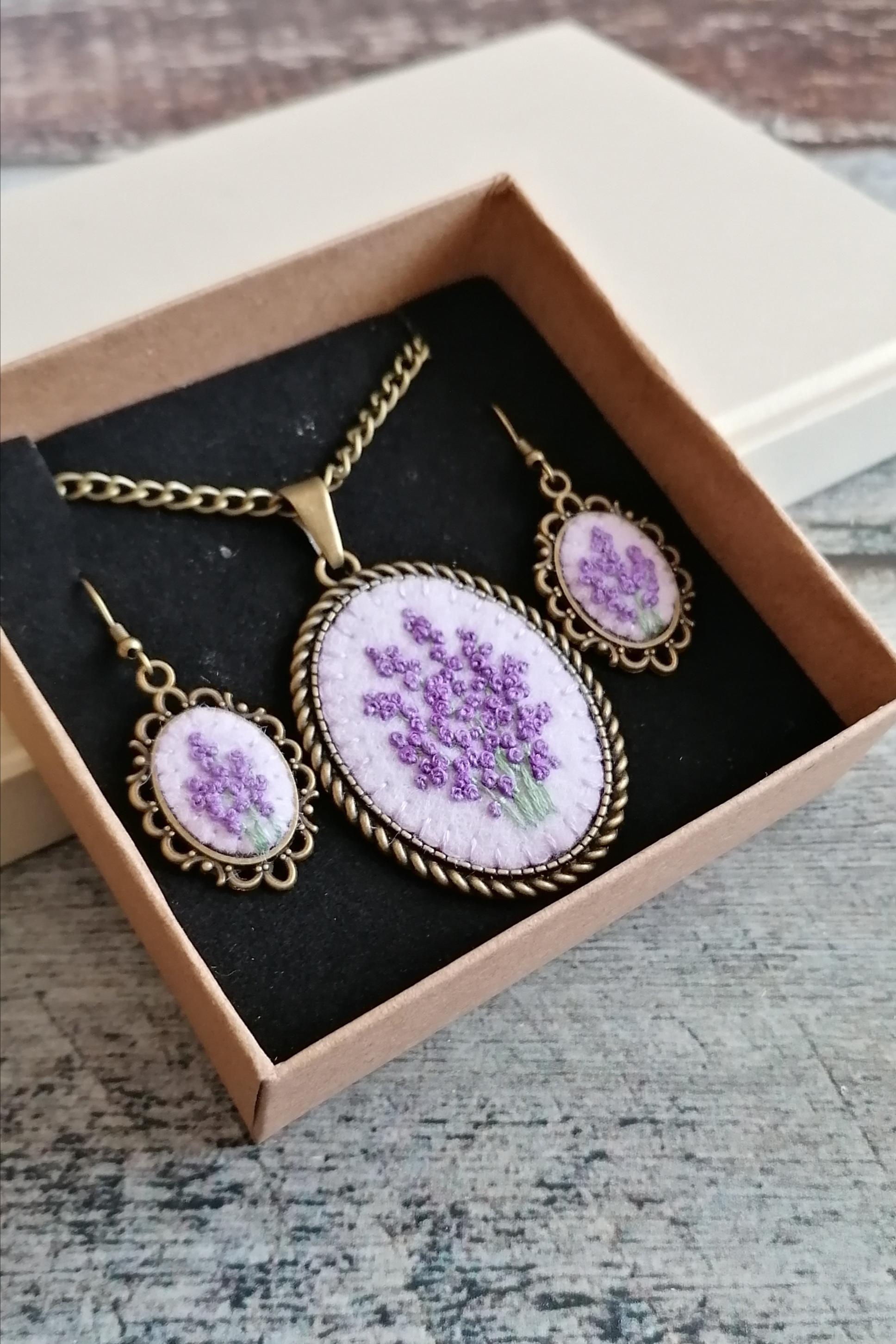 Lavender Hand Embroidered Pendant, Purple Flower Necklace or a set with earrings, Botanical gift, photo 2