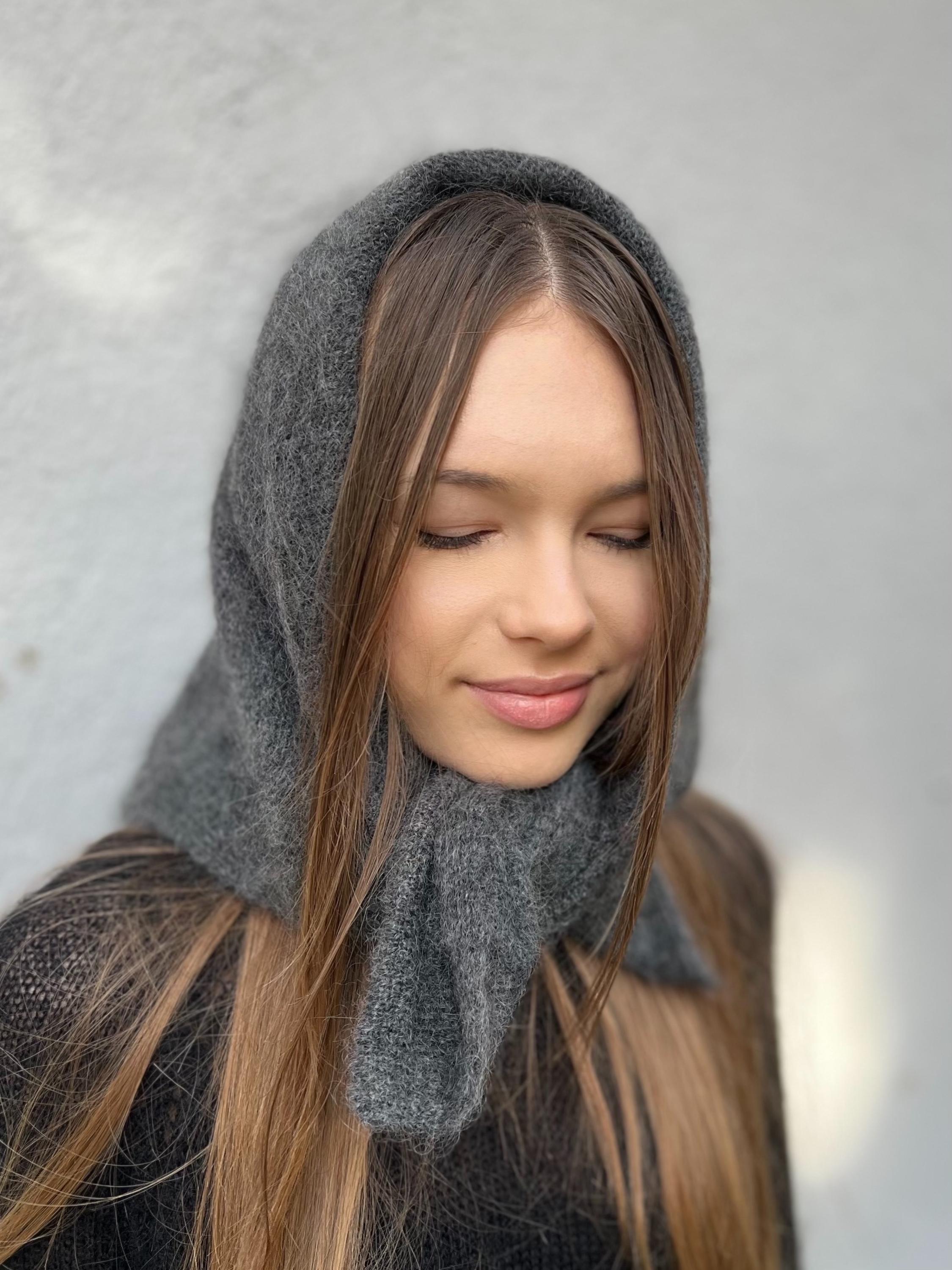 Mohair Scarf Square/Triangle Hand Knit Kerchief – Soft Gray Headscarf / Hooded Scarf