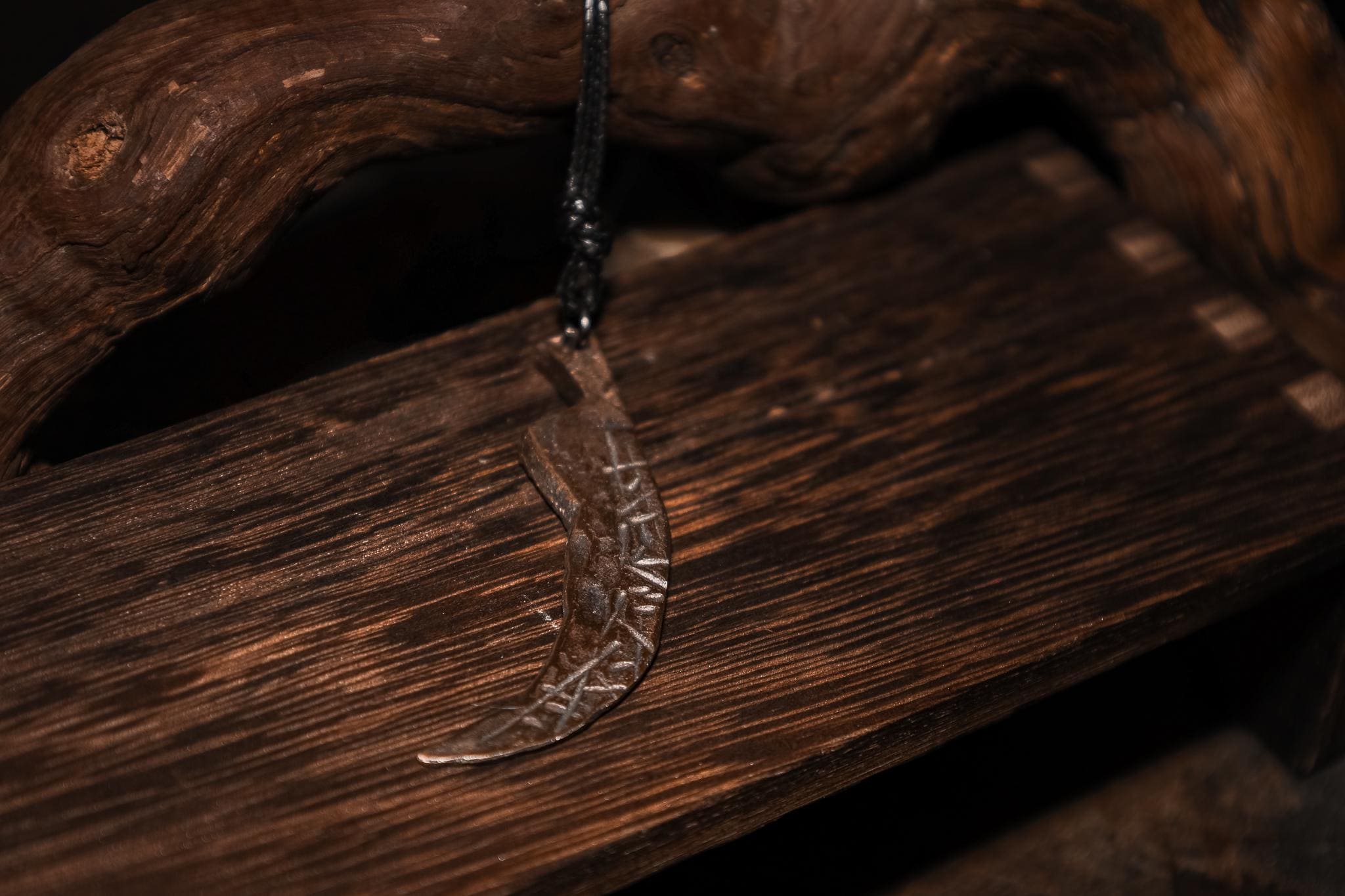 Talon Bronze Pendant, Hand Forged from Steel - Cast in Bronze, Dark Fantasy Talisman, photo 4