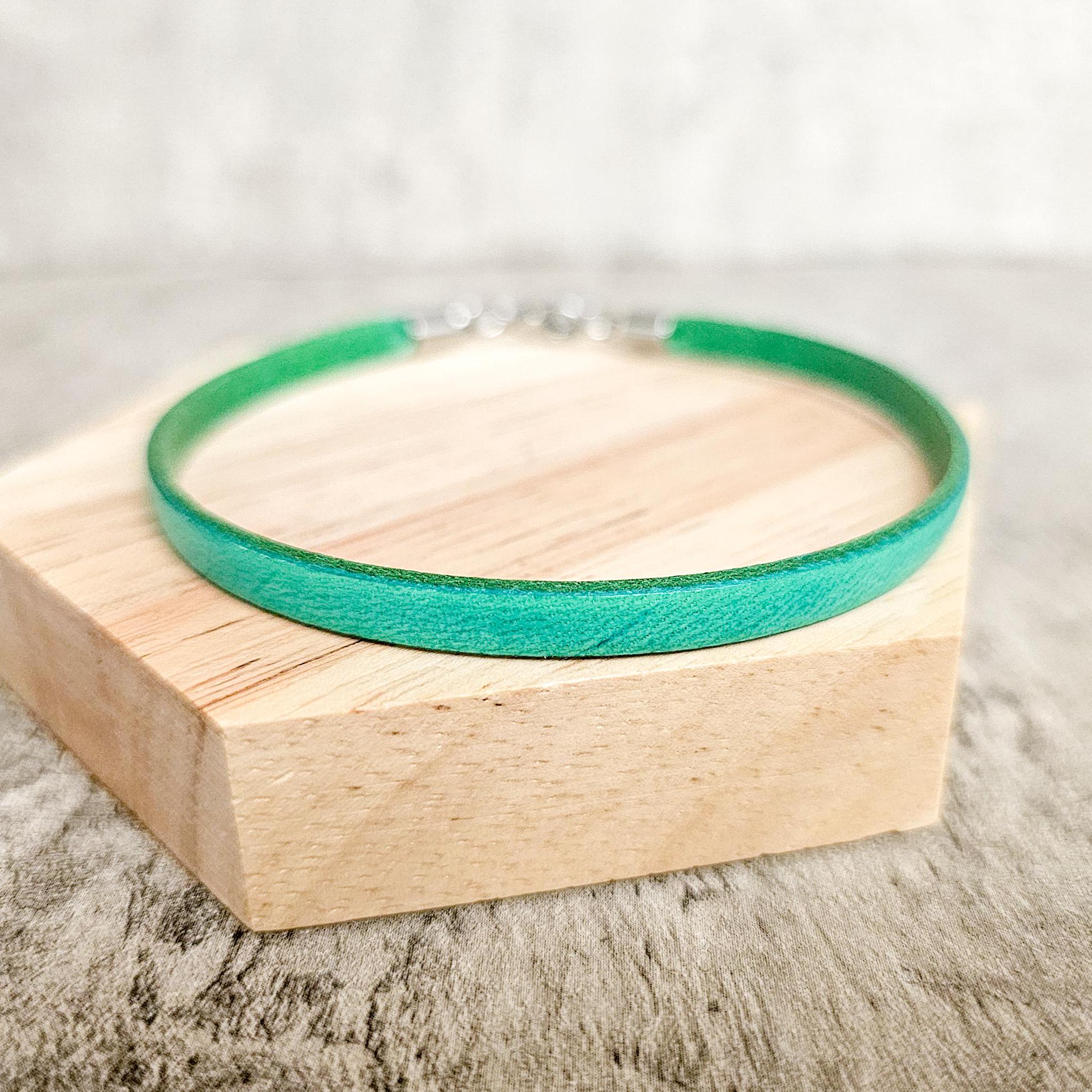 Cyan genuine leather bracelet, minimalist wristband, photo 2