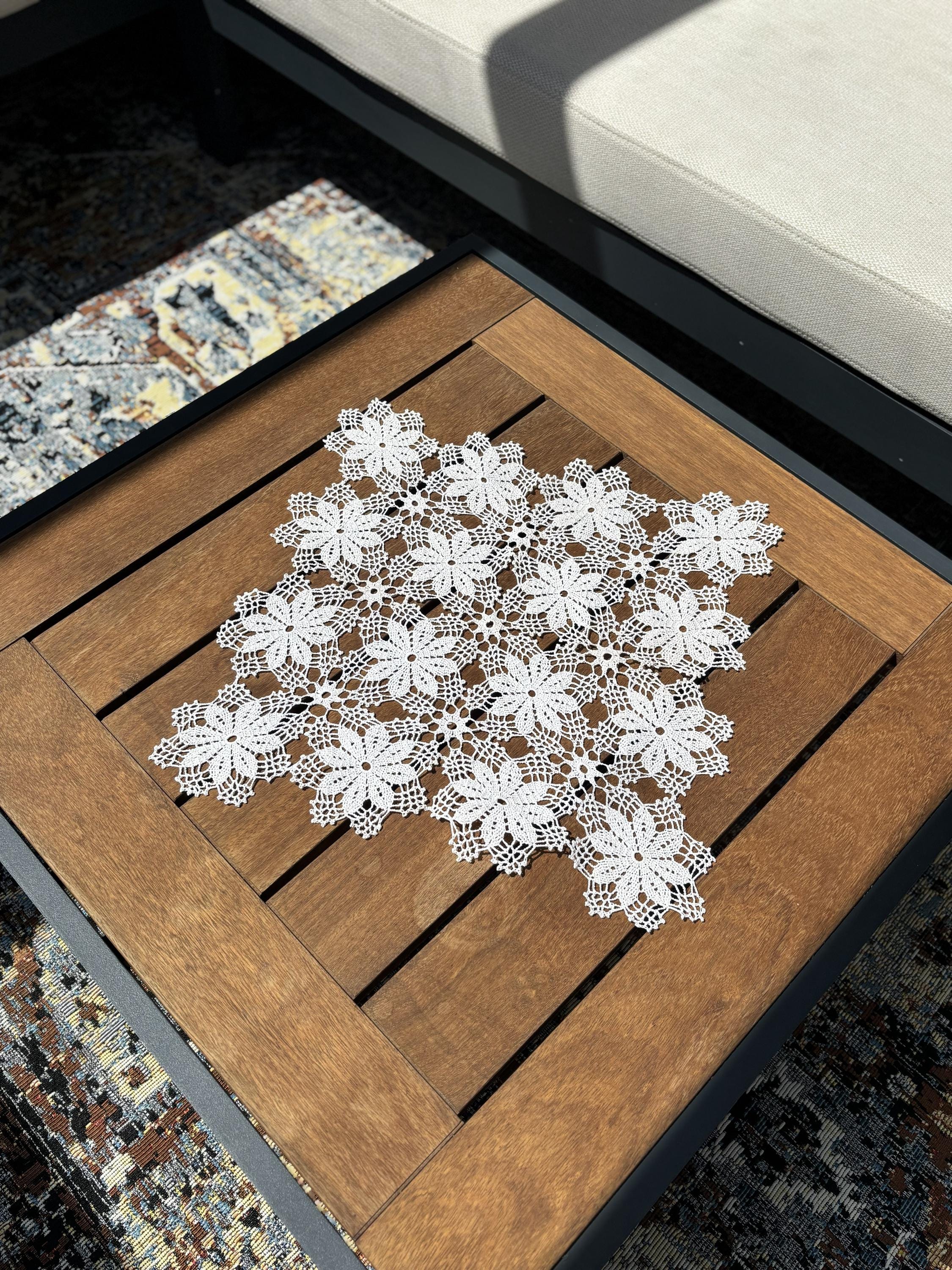 Handmade Crochet Floral Doily Centerpiece, White Cotton Lace (43x43 cm), photo 2