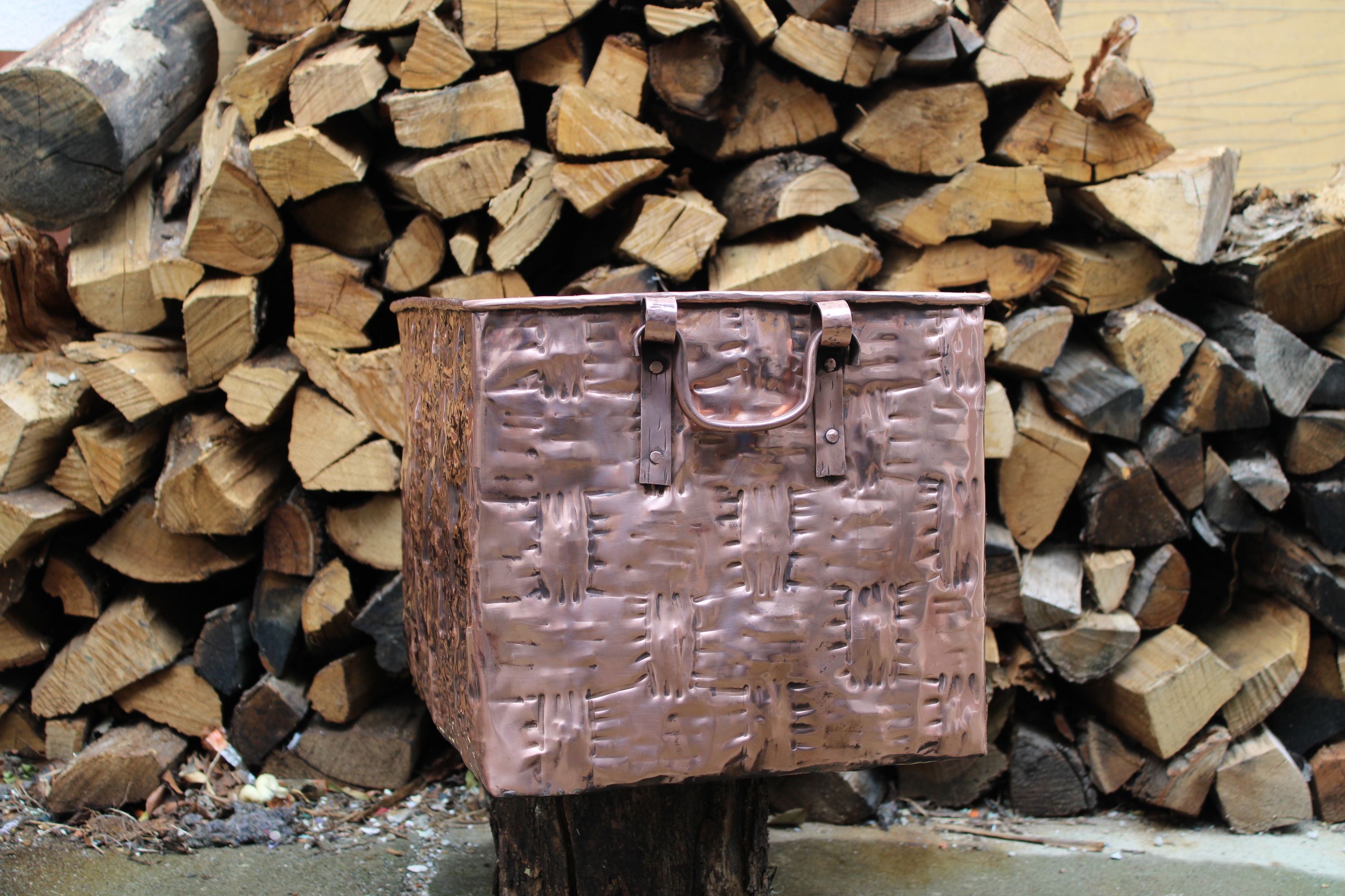 Large Copper Firewood Basket Handmade Fireplace Log Holder Wood Stove Decor Italian Copper Art, photo 4