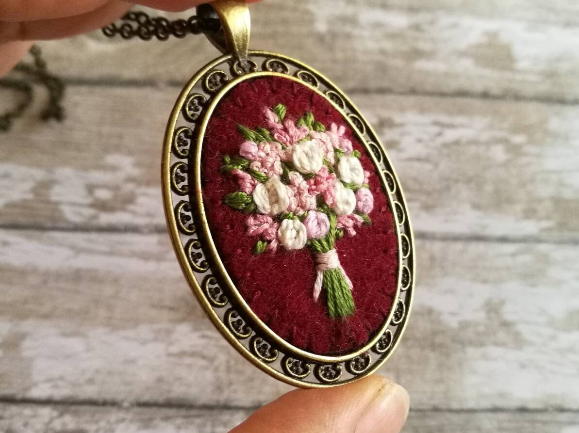 Burgundy Red and Pink Embroidery Necklace, Hand Embroidered Necklace, Pink and White Floral Bouquet Pendant, photo 6
