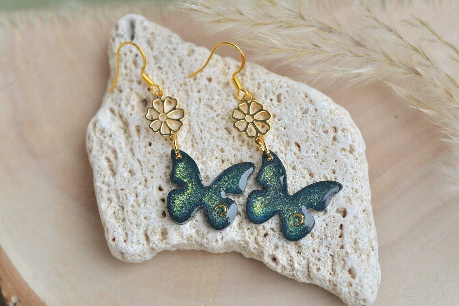 Fairytale Forest Butterfly Earrings – Iridescent Green Resin and Gold Flower Dangle Jewelry, photo 3