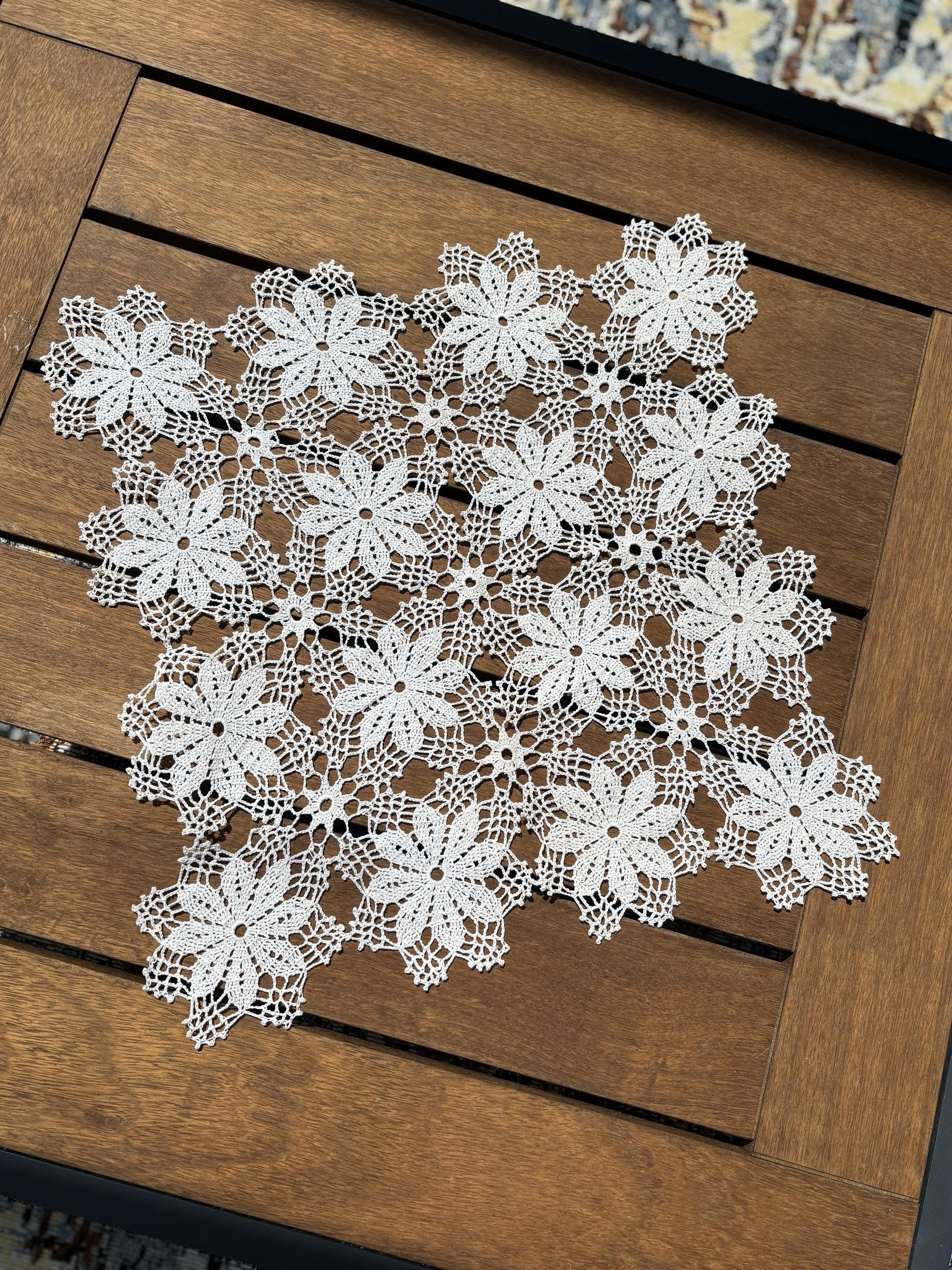 Handmade Crochet Floral Doily Centerpiece, White Cotton Lace (43x43 cm), photo 6